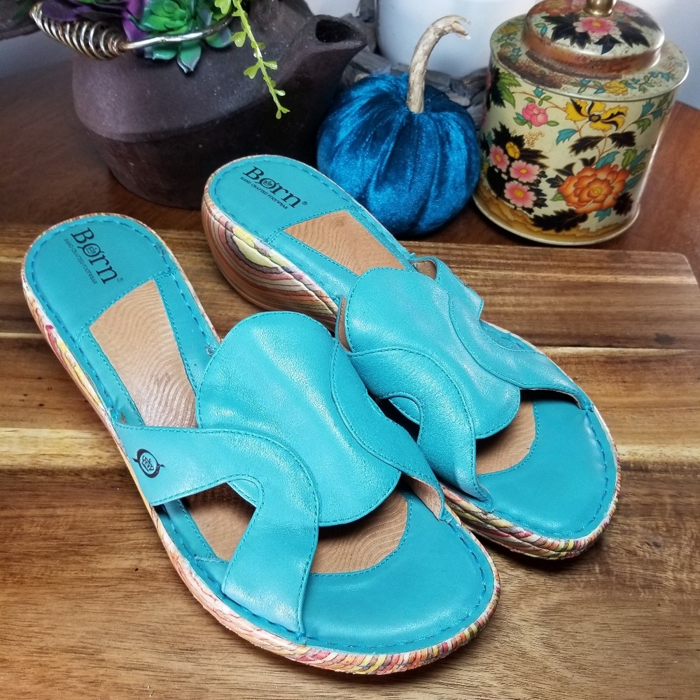 Born Turquoise Leather Sandle W/Multicolored Sole
